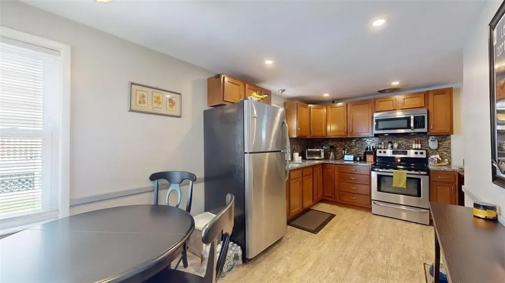 68 Perrin Avenue Pawtucket RI 02861