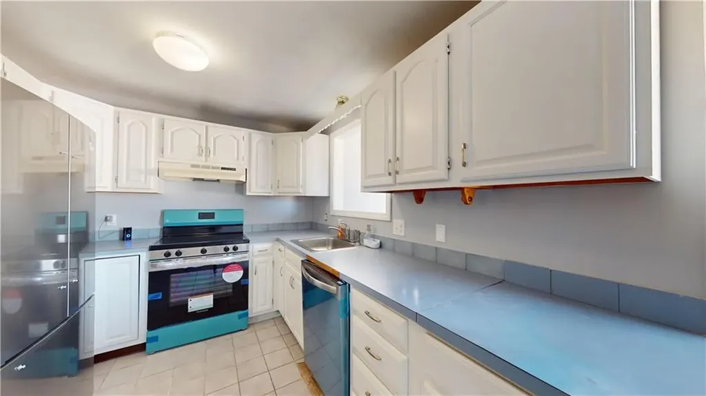 165 Heath Avenue Warwick RI 02888