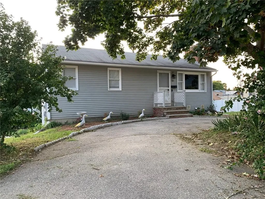 165 Heath Avenue Warwick RI 02888