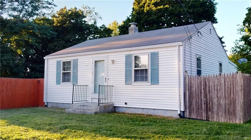 61 Easton Avenue Warwick RI 02888