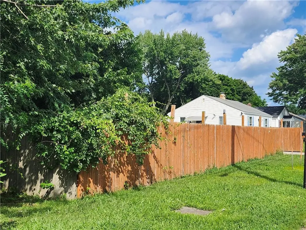 61 Easton Avenue Warwick RI 02888