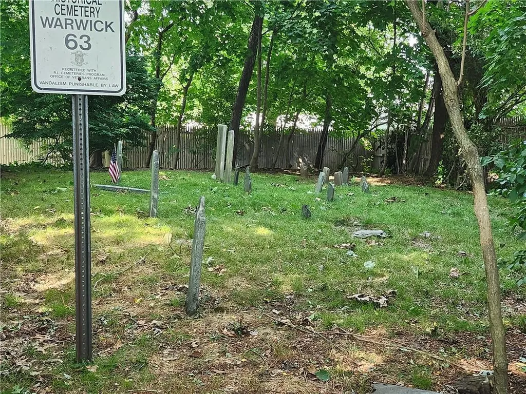 61 Easton Avenue Warwick RI 02888