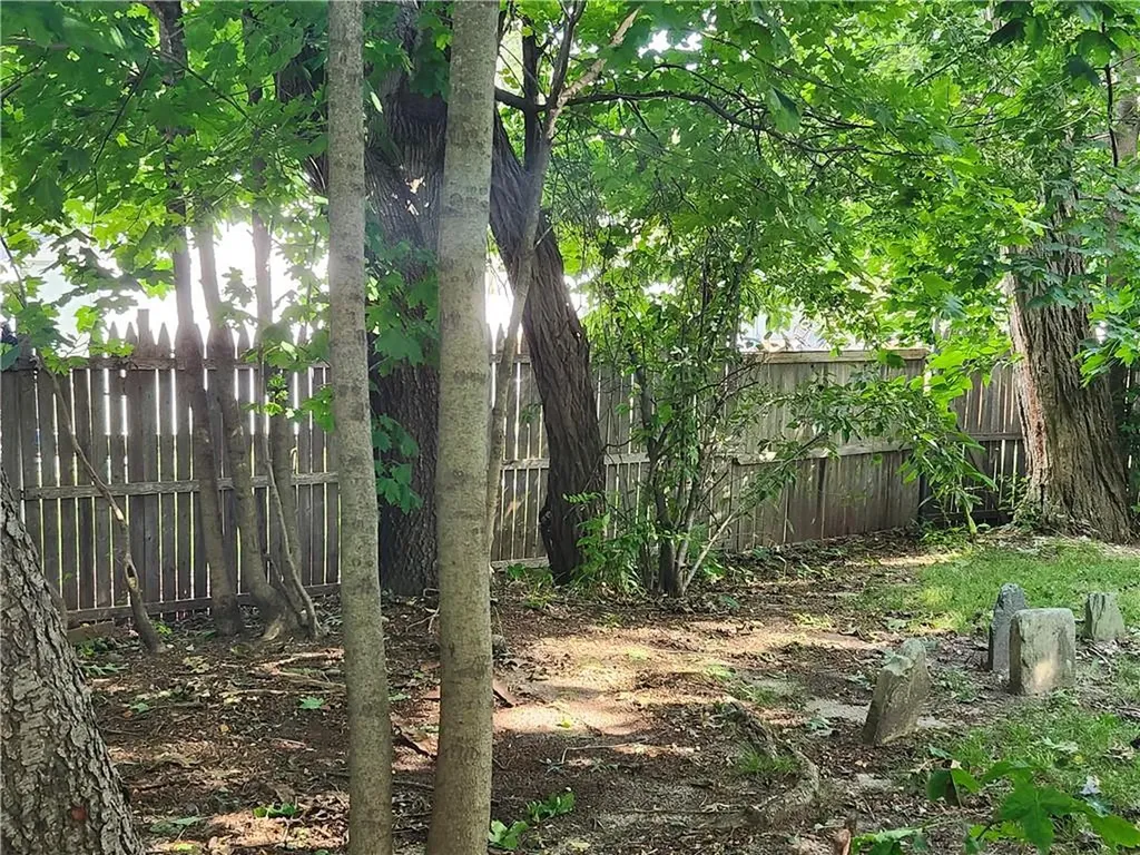 61 Easton Avenue Warwick RI 02888