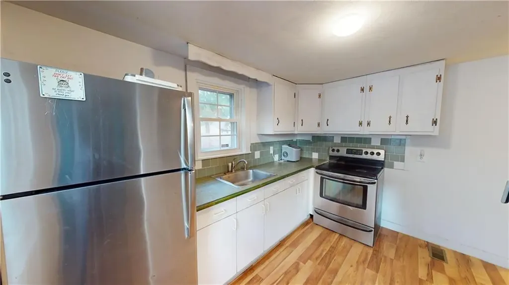 61 Easton Avenue Warwick RI 02888