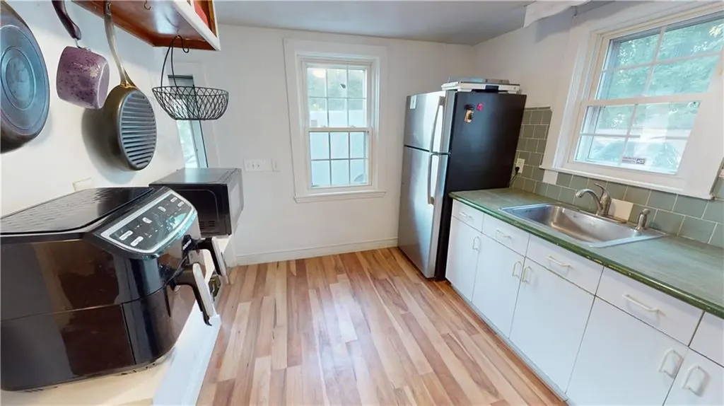 61 Easton Avenue Warwick RI 02888