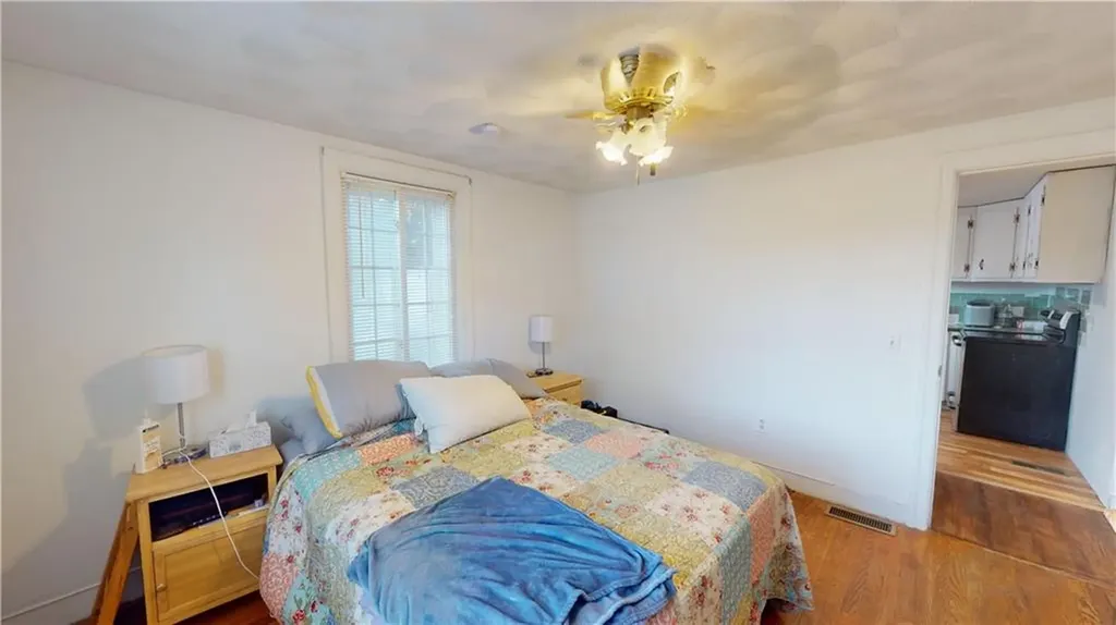 61 Easton Avenue Warwick RI 02888