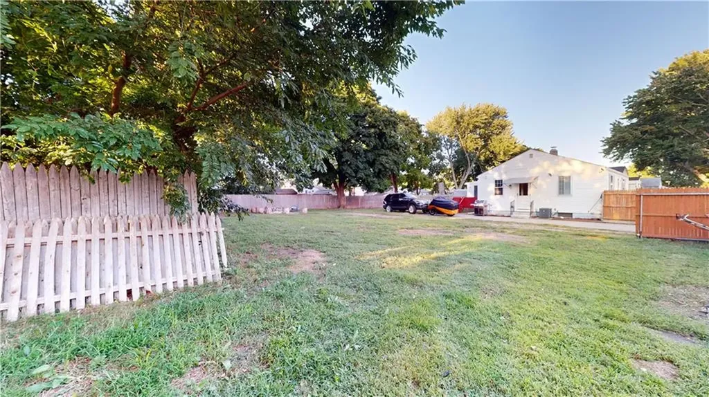 61 Easton Avenue Warwick RI 02888