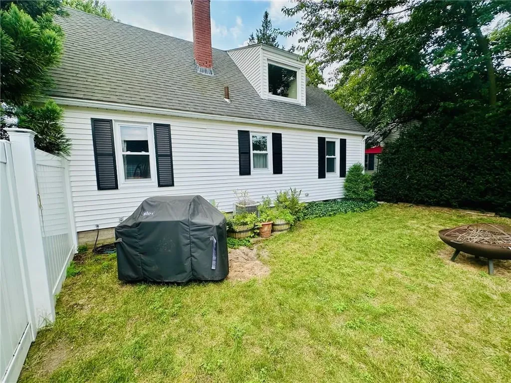 652 Benefit Street Pawtucket RI 02861