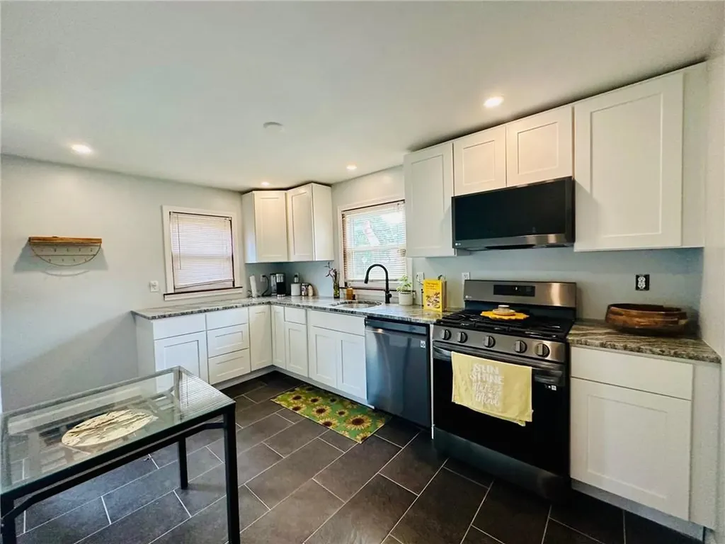652 Benefit Street Pawtucket RI 02861