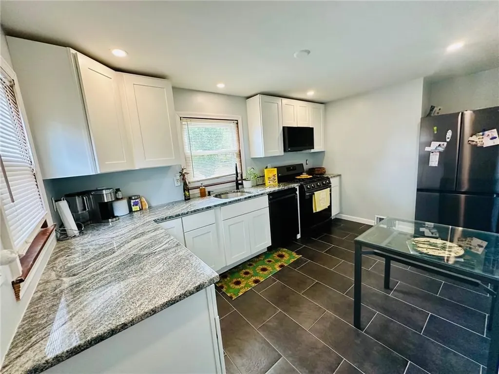 652 Benefit Street Pawtucket RI 02861