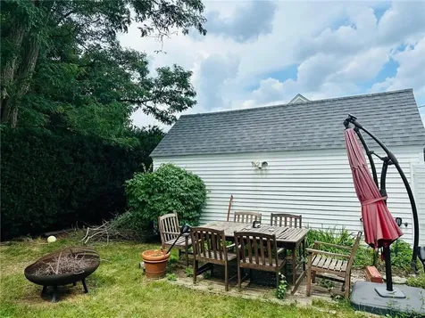 652 Benefit Street Pawtucket RI 02861