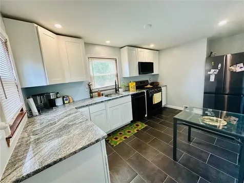 652 Benefit Street Pawtucket RI 02861