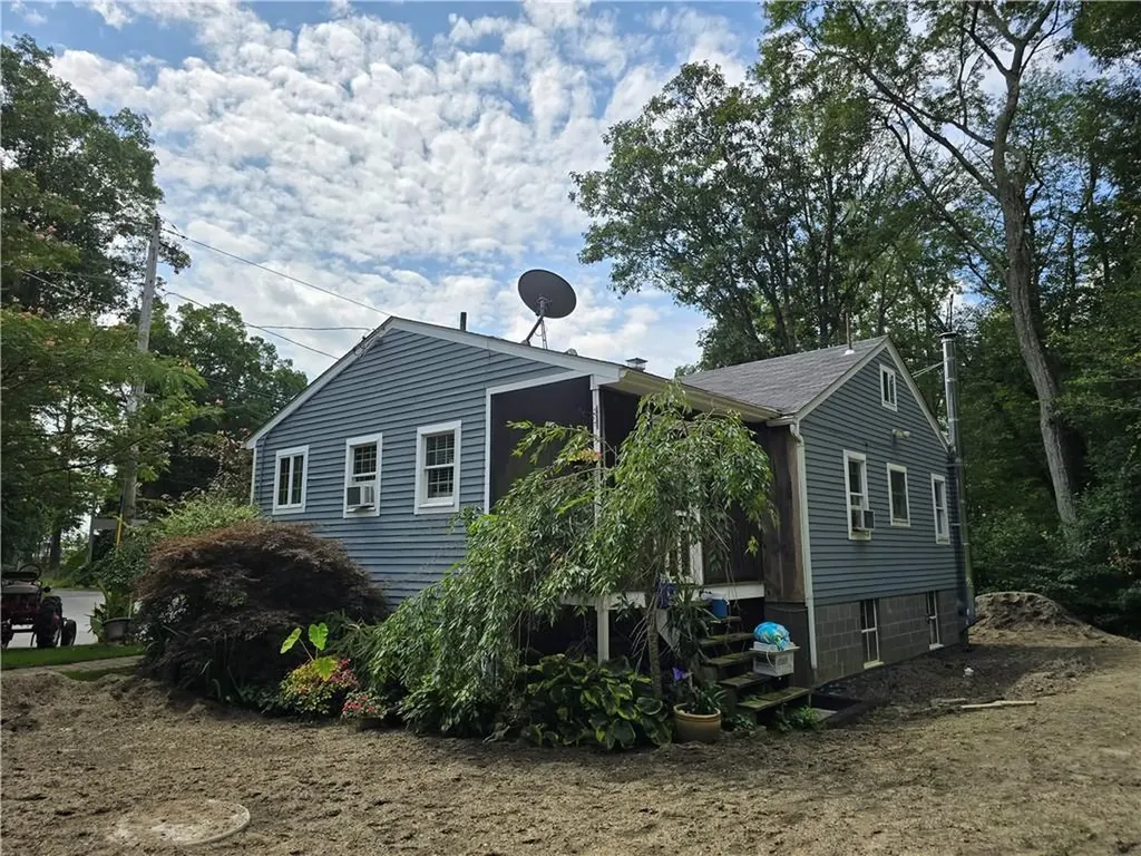 103 South Killingly Road Foster RI 02825