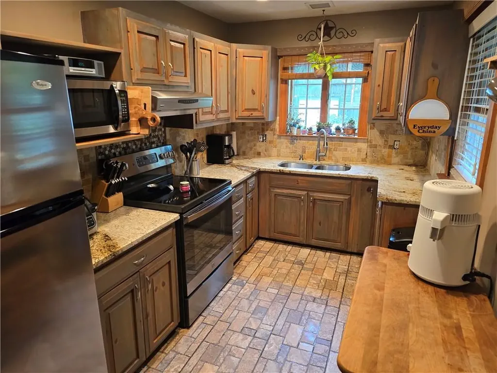 103 South Killingly Road Foster RI 02825