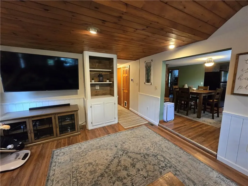 103 South Killingly Road Foster RI 02825