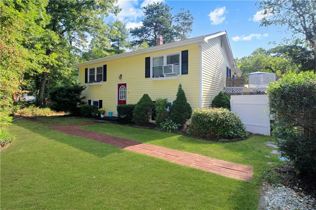 119 Hemlock Road South Kingstown RI 02879