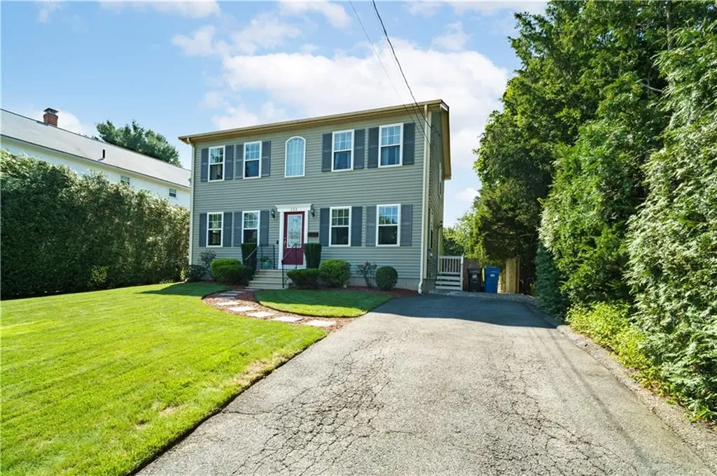 133 Burbank Street Cranston RI 02910