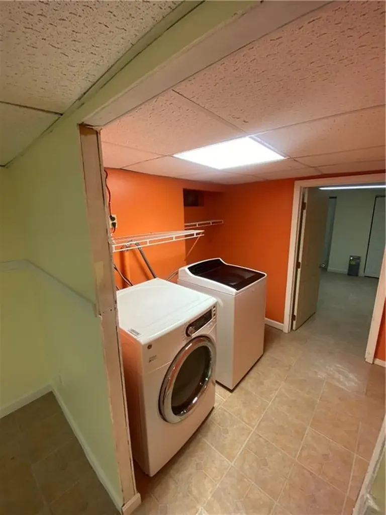 63 Lynch Street Providence RI 02908