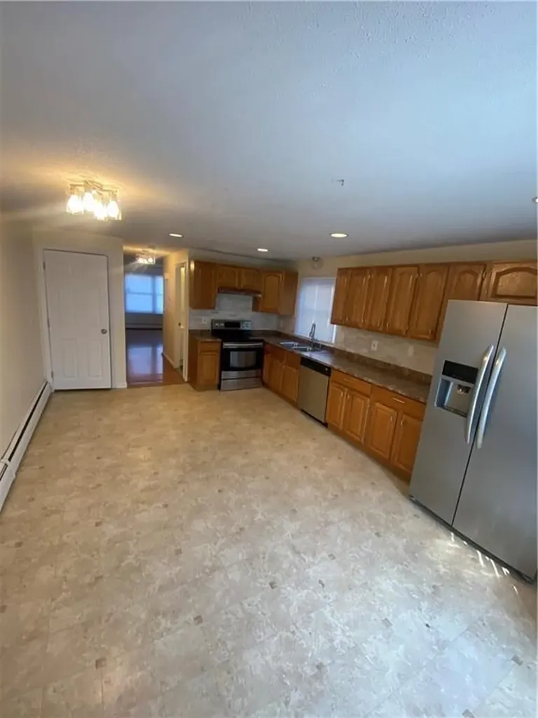 63 Lynch Street Providence RI 02908