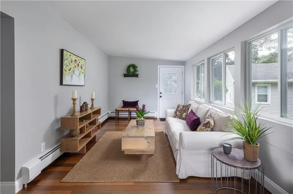 207 Oak Tree Avenue Warwick RI 02886