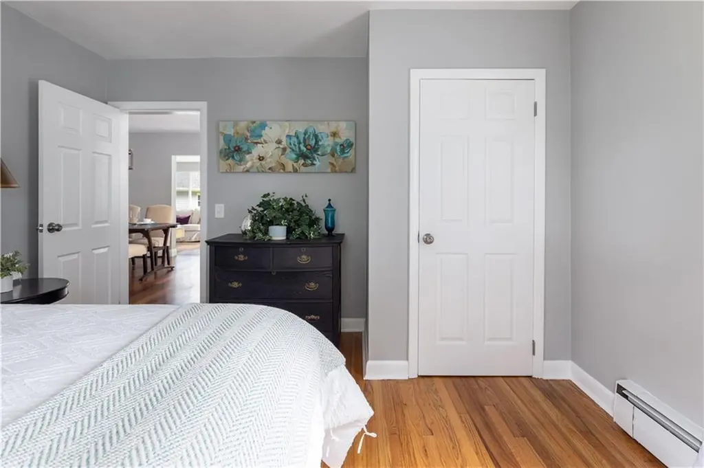 207 Oak Tree Avenue Warwick RI 02886