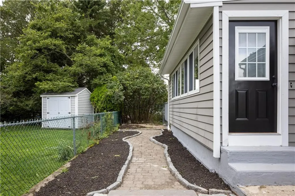 207 Oak Tree Avenue Warwick RI 02886