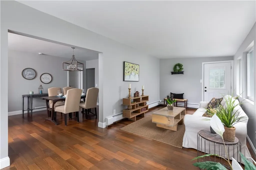 207 Oak Tree Avenue Warwick RI 02886