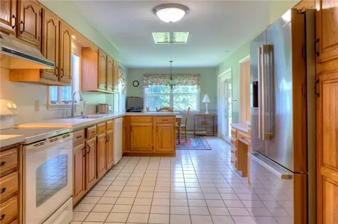 84 Belmont Drive Portsmouth RI 02871