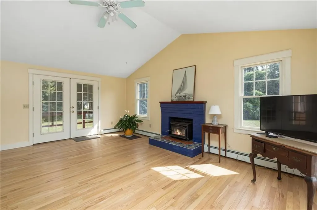 88 Bow Street Jamestown RI 02835