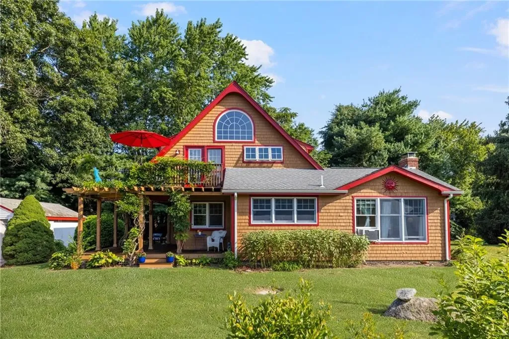 88 Bow Street Jamestown RI 02835