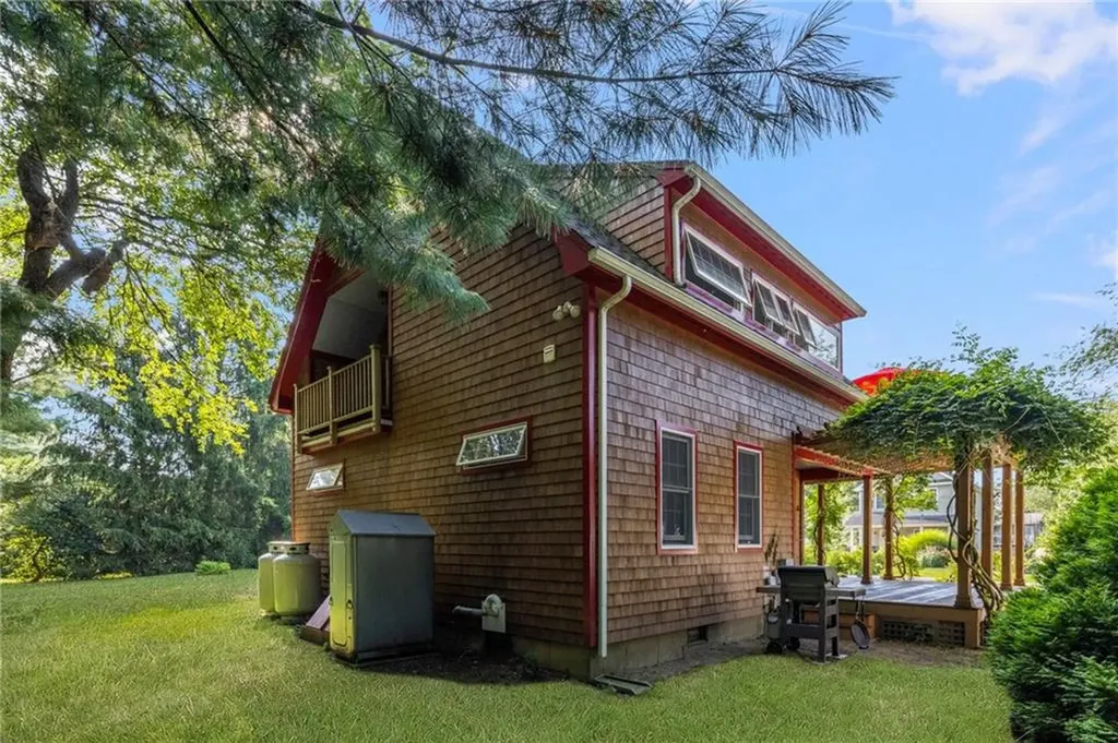 88 Bow Street Jamestown RI 02835
