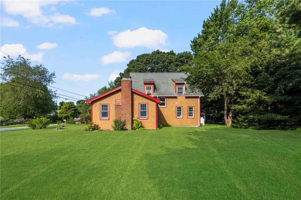 88 Bow Street Jamestown RI 02835
