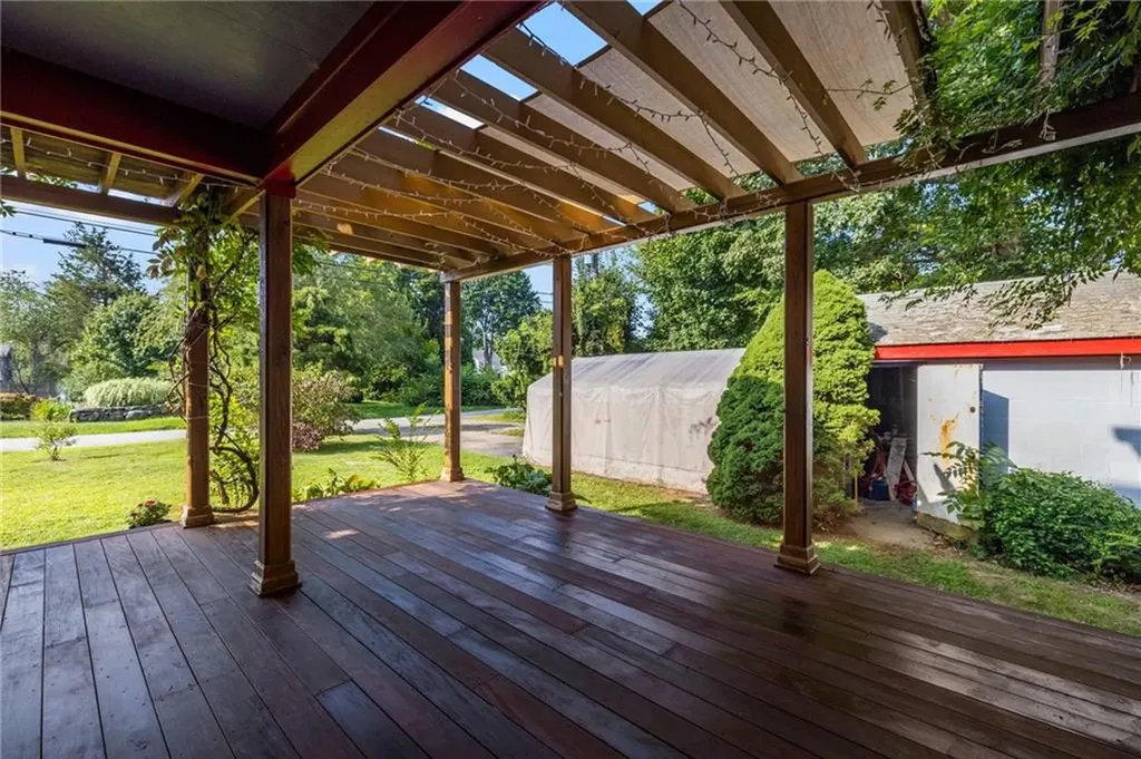 88 Bow Street Jamestown RI 02835