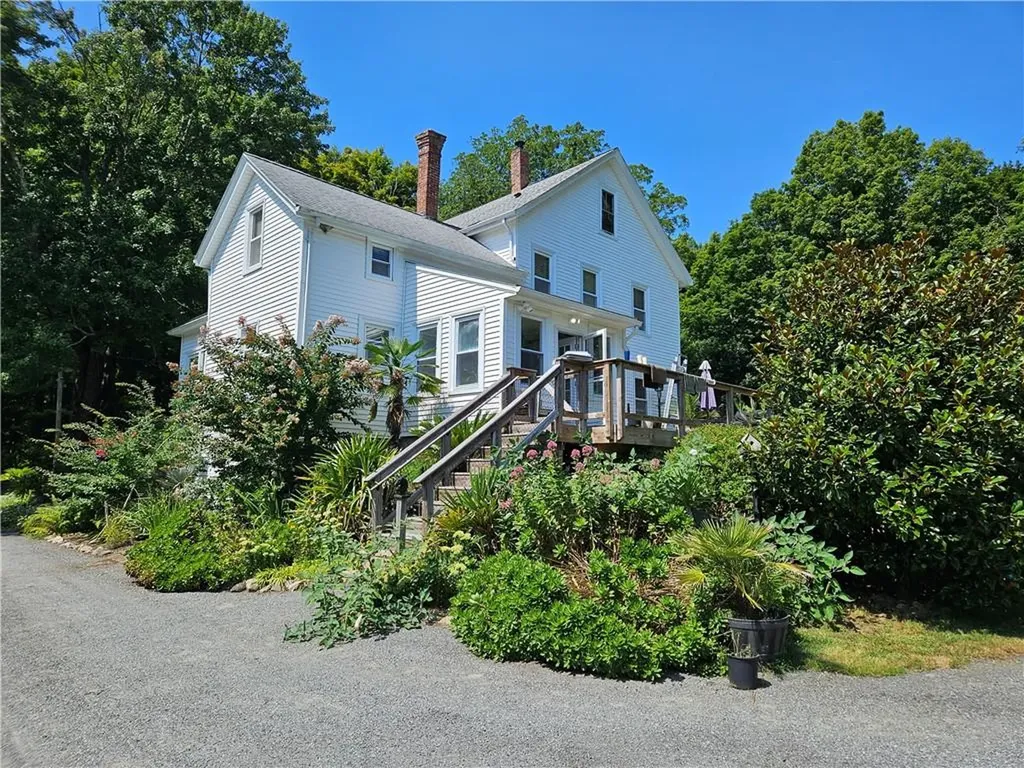 5 Old West Wrentham Road Cumberland RI 02864