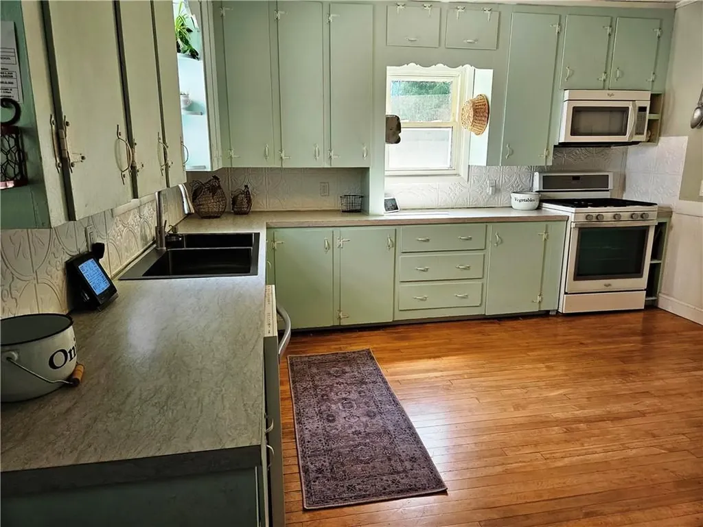 5 Old West Wrentham Road Cumberland RI 02864
