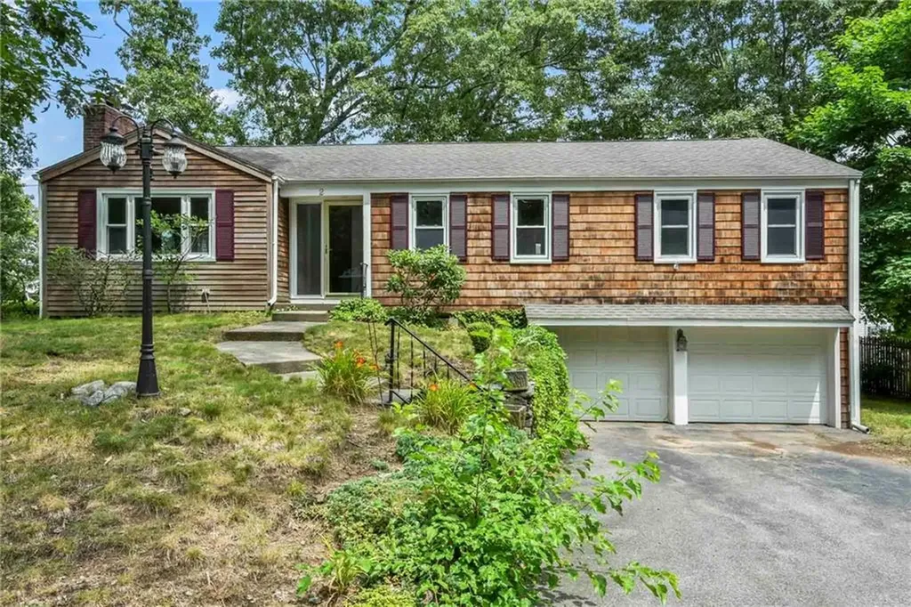 2 Plantation Street Warwick RI 02886