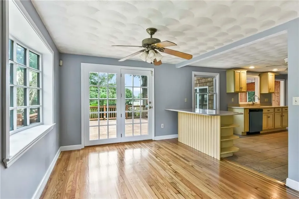 2 Plantation Street Warwick RI 02886
