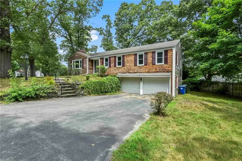 2 Plantation Street Warwick RI 02886