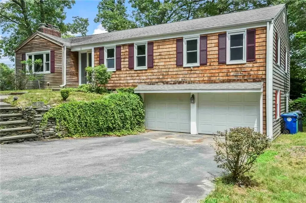 2 Plantation Street Warwick RI 02886