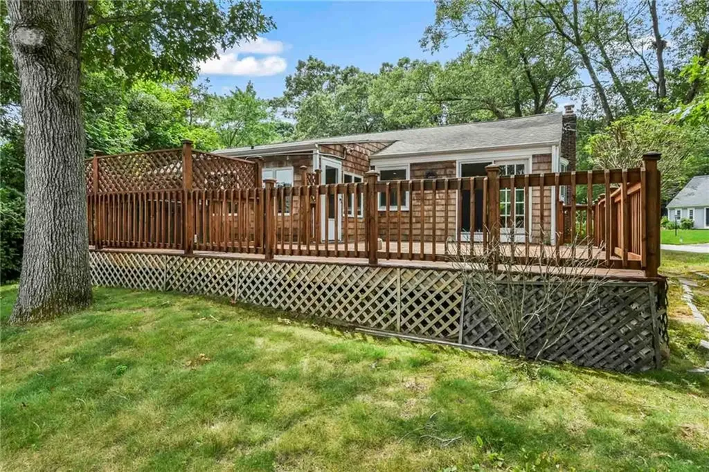 2 Plantation Street Warwick RI 02886