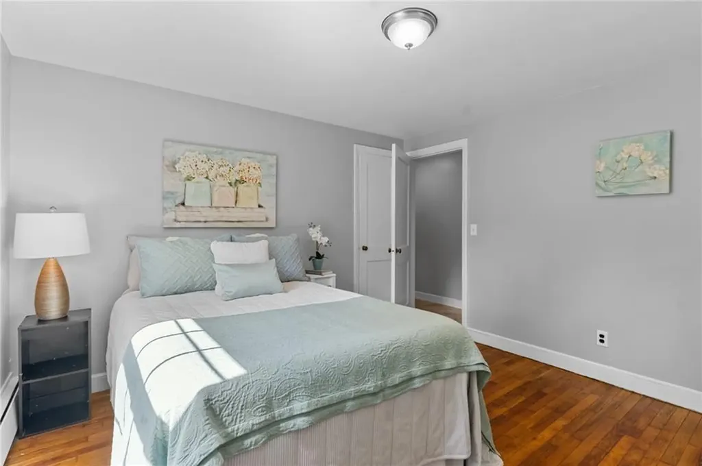 52 Holden Street Warwick RI 02889