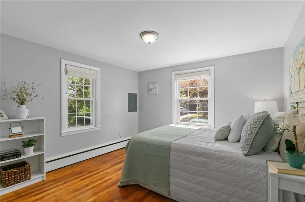 52 Holden Street Warwick RI 02889