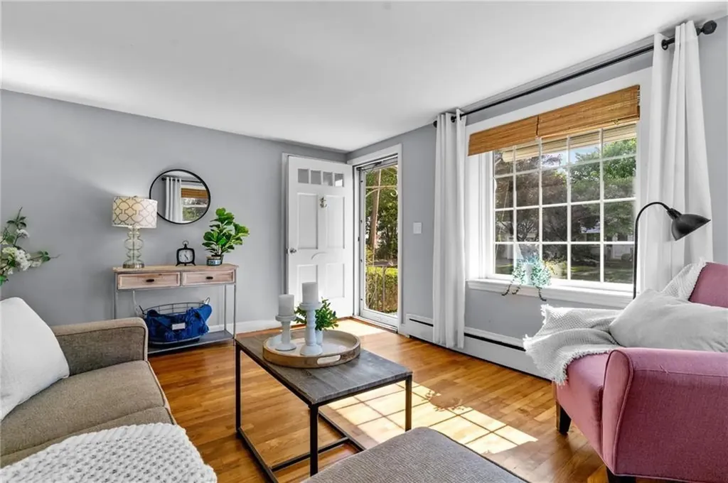 52 Holden Street Warwick RI 02889