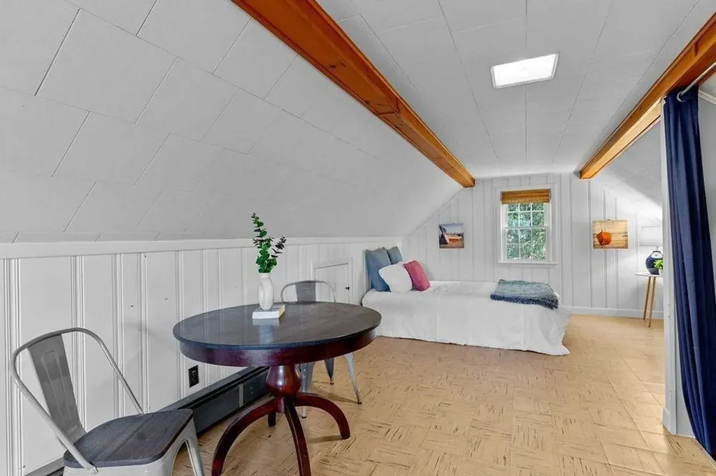52 Holden Street Warwick RI 02889