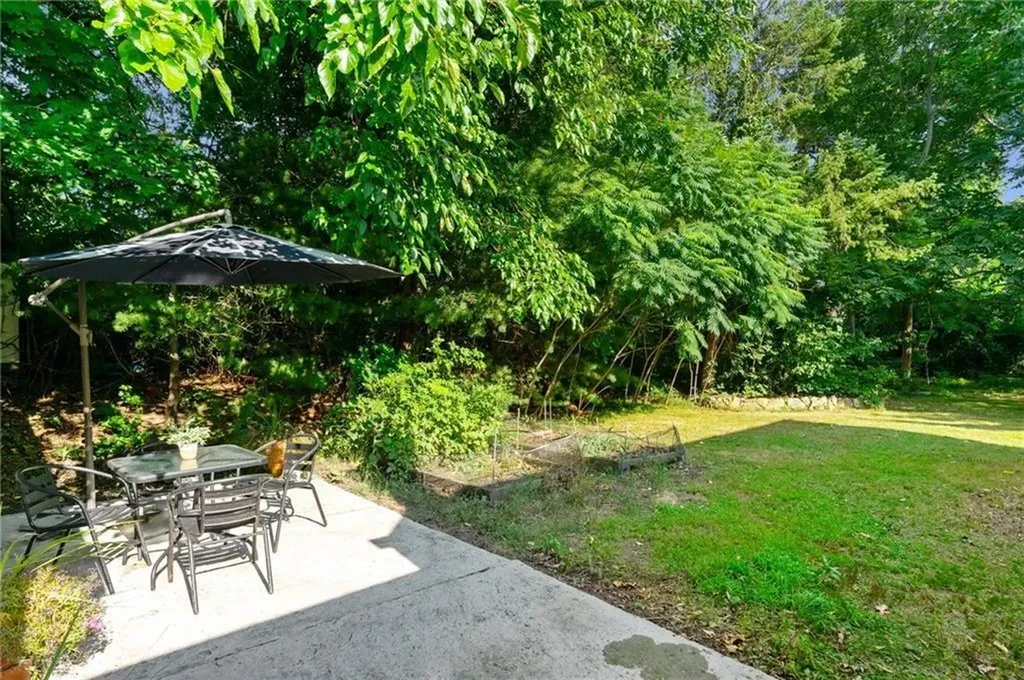 52 Holden Street Warwick RI 02889