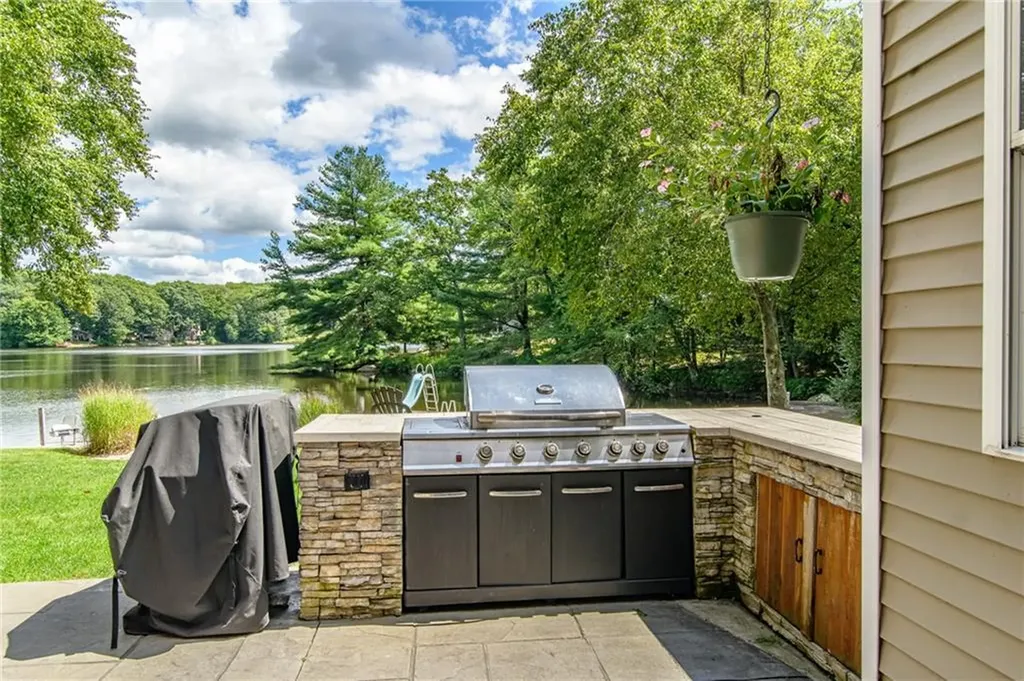 176 Lake Washington Drive Glocester RI 02814