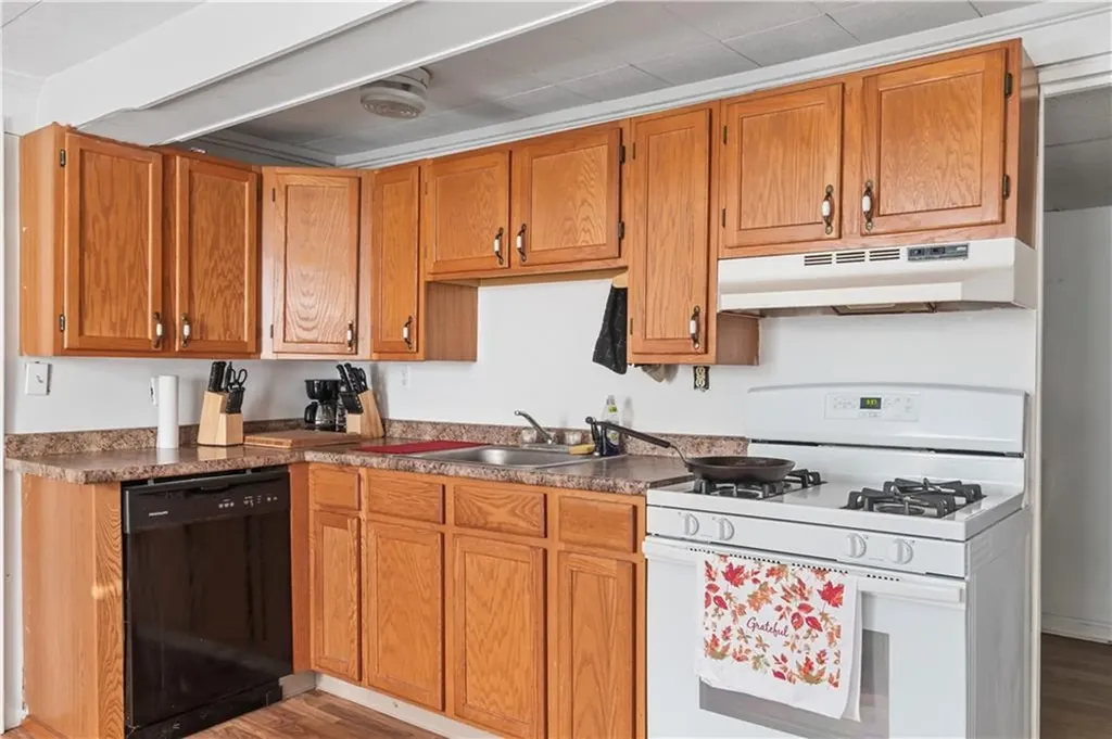 65 Pleasant Street Westerly RI 02891