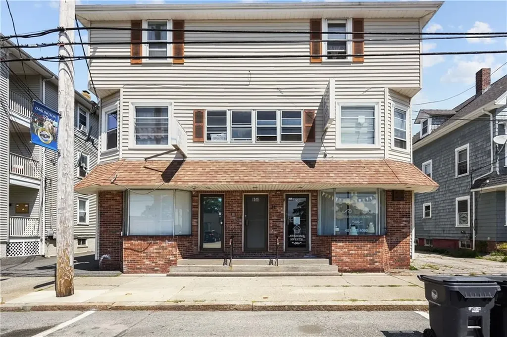 654 Central Avenue Pawtucket RI 02861