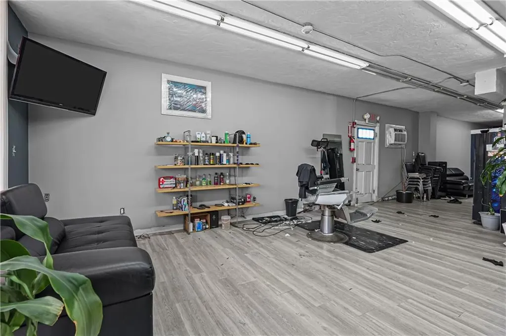 654 Central Avenue Pawtucket RI 02861
