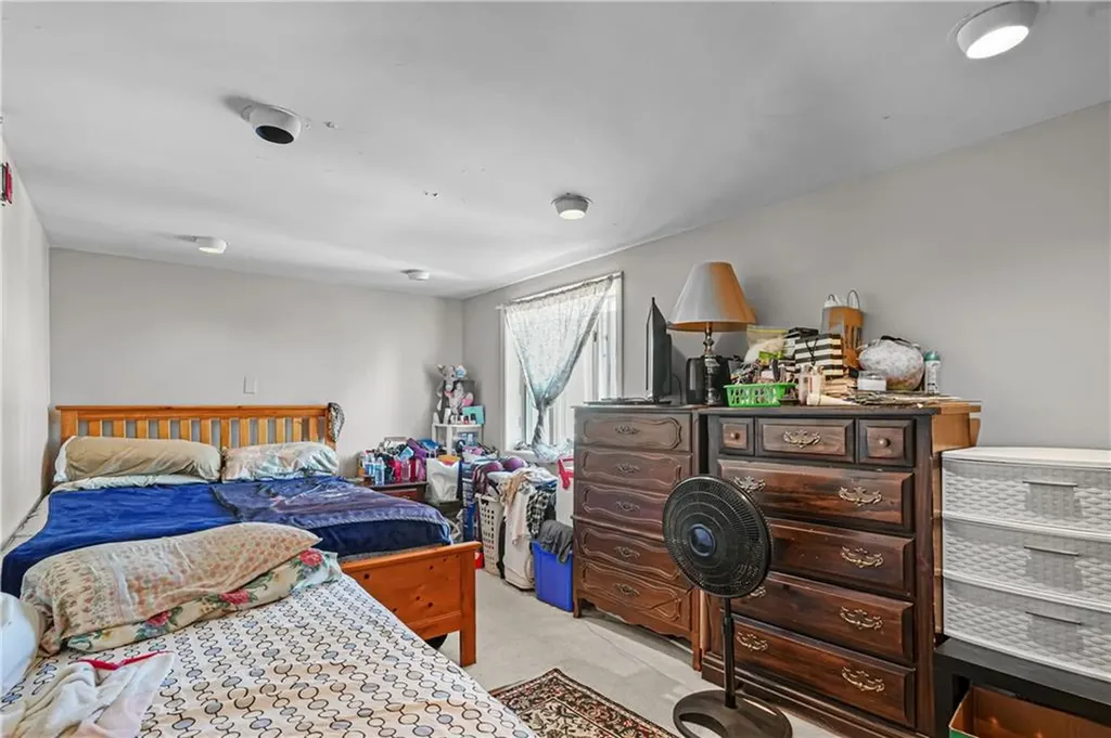 654 Central Avenue Pawtucket RI 02861